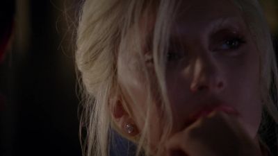 No fangs? - American Horror Story