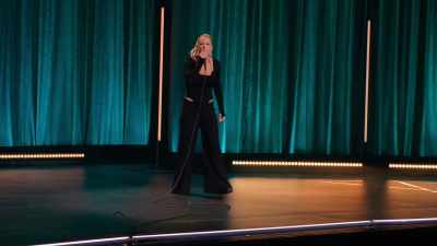 No girl wants multiple hooks,
because after three hooks, - Iliza Shlesinger: Hot Forever