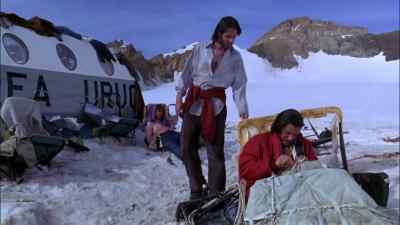 - No good.
- What do you mean no good? - Alive