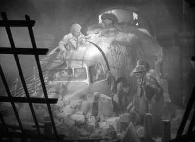 No hands, huh? - A Night in Casablanca