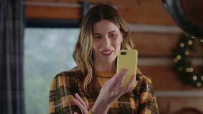 No hard feelings, - Unwrapping Christmas: Olivia's Reunion