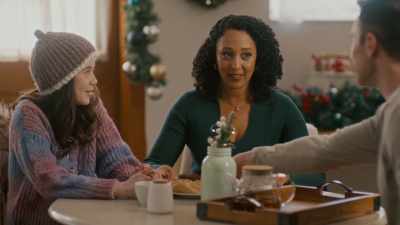 No, you have to do it together, - Scouting for Christmas