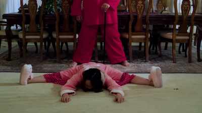 - No, hold it,
that is stretch. - Kung Fu Ghost