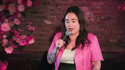 No, I did not paint it. Um… - Liza Treyger: Night Owl