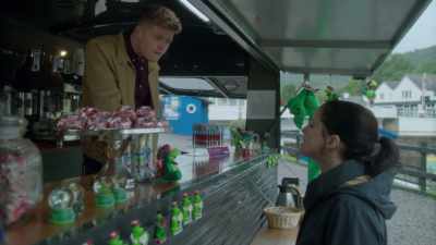 - No, I don't have a...
- I'm just joking. - The Loch