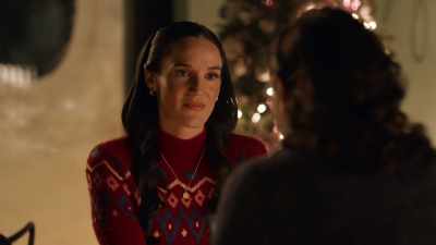 - No, I, I actually think
this is a really good idea. - A Sprinkle of Christmas