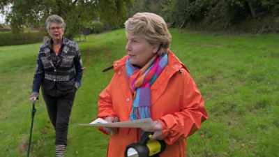 No, I, I haven't been here,
but I've done research. - Extraordinary Escapes with Sandi Toksvig