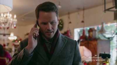 No... I mean yeah,
I'm just about to board. - A Godwink Christmas