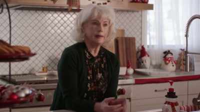 No. I need you here to go up
on the roof and do that man work - Christmas with the Campbells