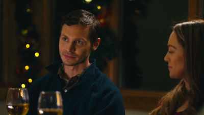 No, I was the shy, quiet kid, - The Christmas Venue
