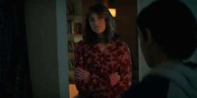 - No, I think I'm good. Night.
- Night. - Me