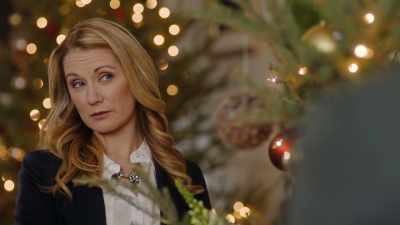 No, I would say that they're
very, very deep. - Match Made in Mistletoe