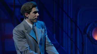 No! If you don't leave me alone,
I'll make a scene. - Anything Goes