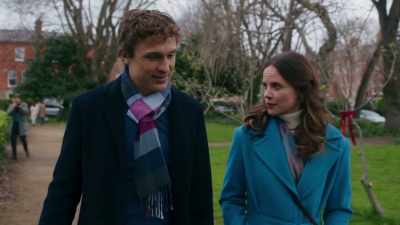 - No, I'm just curious - Christmas in Notting Hill