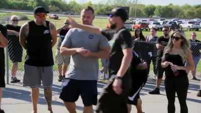 - No, I'm just kidding.
- Number three, number three. - Street Outlaws No Prep Kings Team Attack