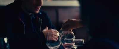 - No, I'm not keeping your Rolex.
- Don't refuse. It embarrasses me. - The Innocent