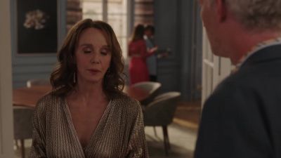 No, it's nothing. - Emily in Paris