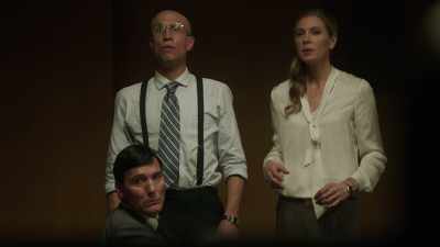 - No, it's okay.
It knows what to do. - Corporate