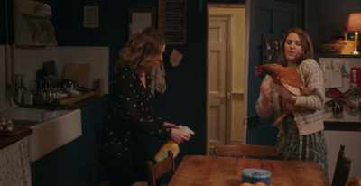 No, it's-- - Surviving Christmas with the Relatives