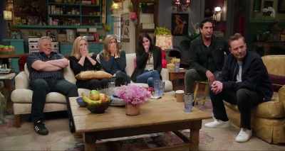 - No, it's the other one.
- It's the other one. - Friends: The Reunion