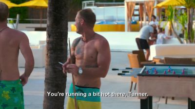 - No, I've got you,
I've got you, I've got you. - Below Deck