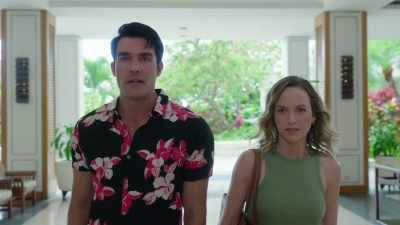 No judgement here. Then I
found out who he really was. - Romance in Hawaii