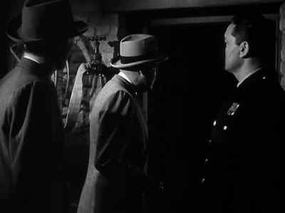- No lights?
- You're lucky. - I Wake Up Screaming