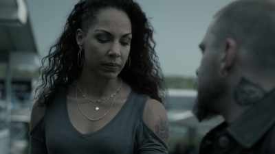 No. Listen. Come here. - Eyewitness