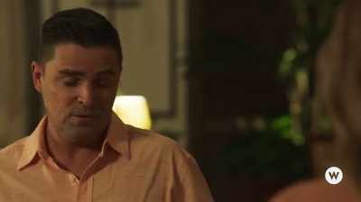 No, you look amazing,
so beautiful. - You Had Me at Aloha