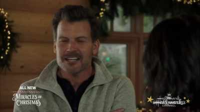 No, look, it's just unexpected
candids are so much better. - Meet Me at Christmas