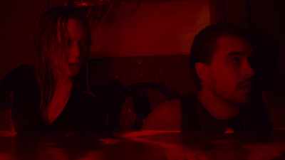 - No luck. They could be anywhere.
- Oh, Jesus. - Deep Blue Sea 2