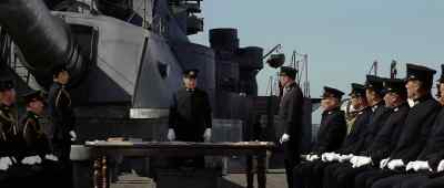 No more bickering! As long
as l am Commander-in-Chief... - Tora! Tora! Tora!