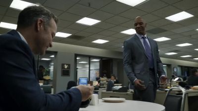 No more crullers, Cap. - Interrogation