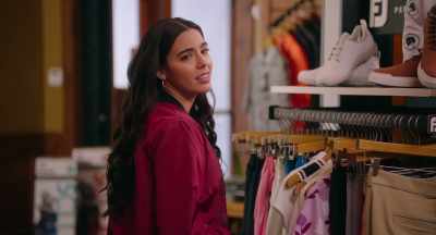 - No, Ms. Alvarez, I wasn't...
- And it's Ariana. - Diamond in the Rough
