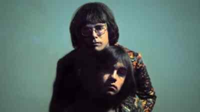 No... no. Answer me Tara now. - Elton John: Never Too Late