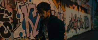No, no, come on,
think, think, think. - Guns Akimbo