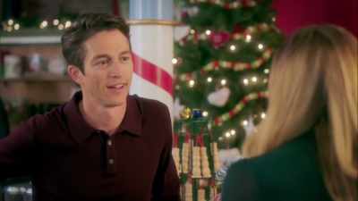 No, no, definitely,
definitely not a date. - Sharing Christmas