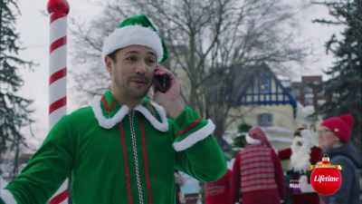 No! No, you did not have
to do that for me. - Christmas Unwrapped