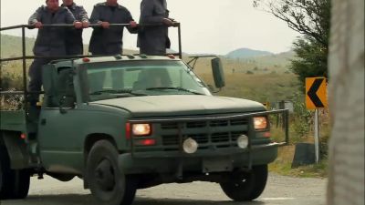 No No Do it - Burn Notice: The Fall of Sam Axe