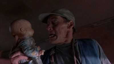 No no Don't stick my head in those gears - Ernest Scared Stupid