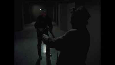 - No, no, easy, easy.
- Oh, I'm sorry. - Kolchak: The Night Stalker