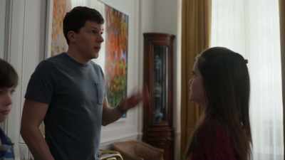 No, no, I am not taking
Lexi to your apartment. - Fleishman Is in Trouble
