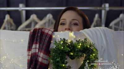 No, no. I'm good.
Thanks. - Marrying Father Christmas