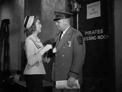 - No, no, lady. You can't go in there.
- Press. - Angels in the Outfield