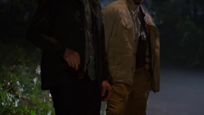 No, no, no.
Don't call anyone. - Grimm