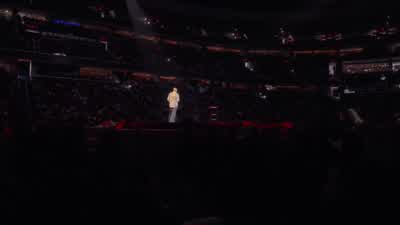 No, no, no, don't clap for me. - Dave Chappelle: The Unstoppable...