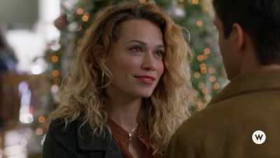 No, no, no, Em.
That's not what I want-- - An Unexpected Christmas