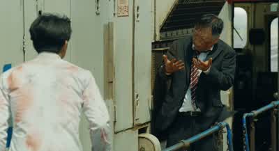 No... No. No! I can't be! No! - Train to Busan