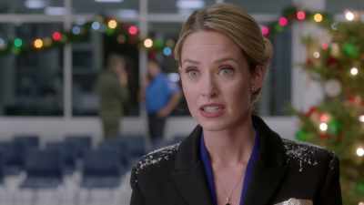 No, no, no. I-I have to go home. - Jingle Bell Princess