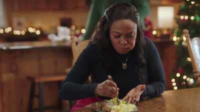 No, no, no, I'm good. - A Picture Perfect Holiday